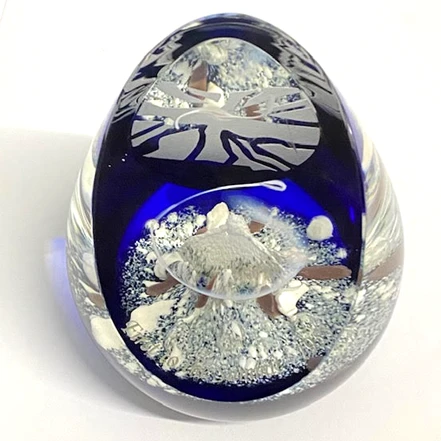 Caithness Diamond Era First To The Summit Paperweight L12050 2 Caithness Diamond Era First To The Summit Paperweight L12050 - Image 2