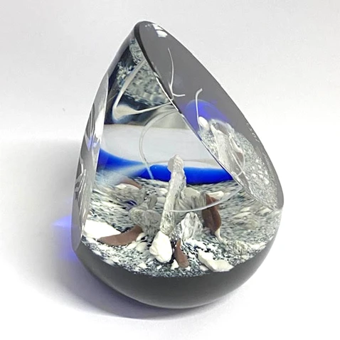 Caithness Diamond Era First To The Summit Paperweight L12050 4 Caithness Diamond Era First To The Summit Paperweight L12050 - Image 4