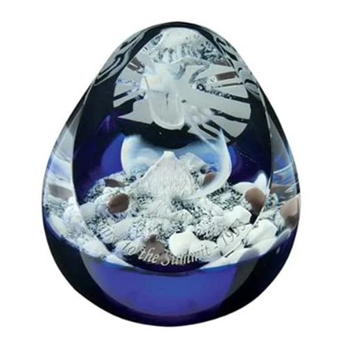 Caithness Diamond Era First To The Summit Paperweight L12050 8 Caithness Diamond Era First To The Summit Paperweight L12050 - Image 8